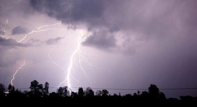 IMD Issues Thunderstorm Warning for 31 Districts in Telangana